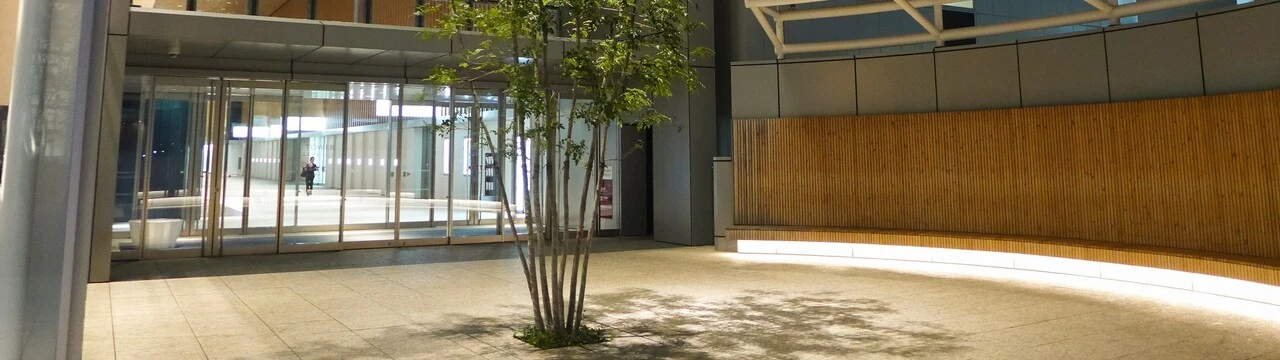 JP_TOWER_Nagoya_Outdoor_plaza_2017 (2).jpg Weber