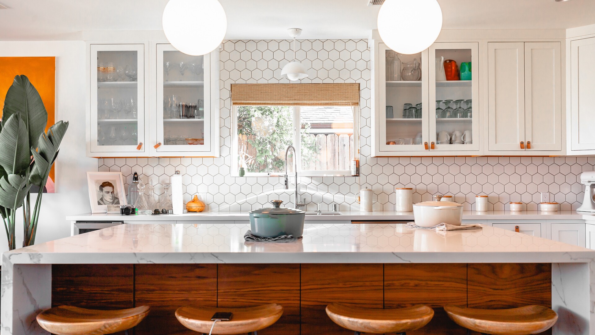 mẫu gạch ốp tường bếp cao cấp, hiện đại - mosaic lục giác (Nguồn: internet) gạch ốp tường bếp - gạch mosaic lục giác