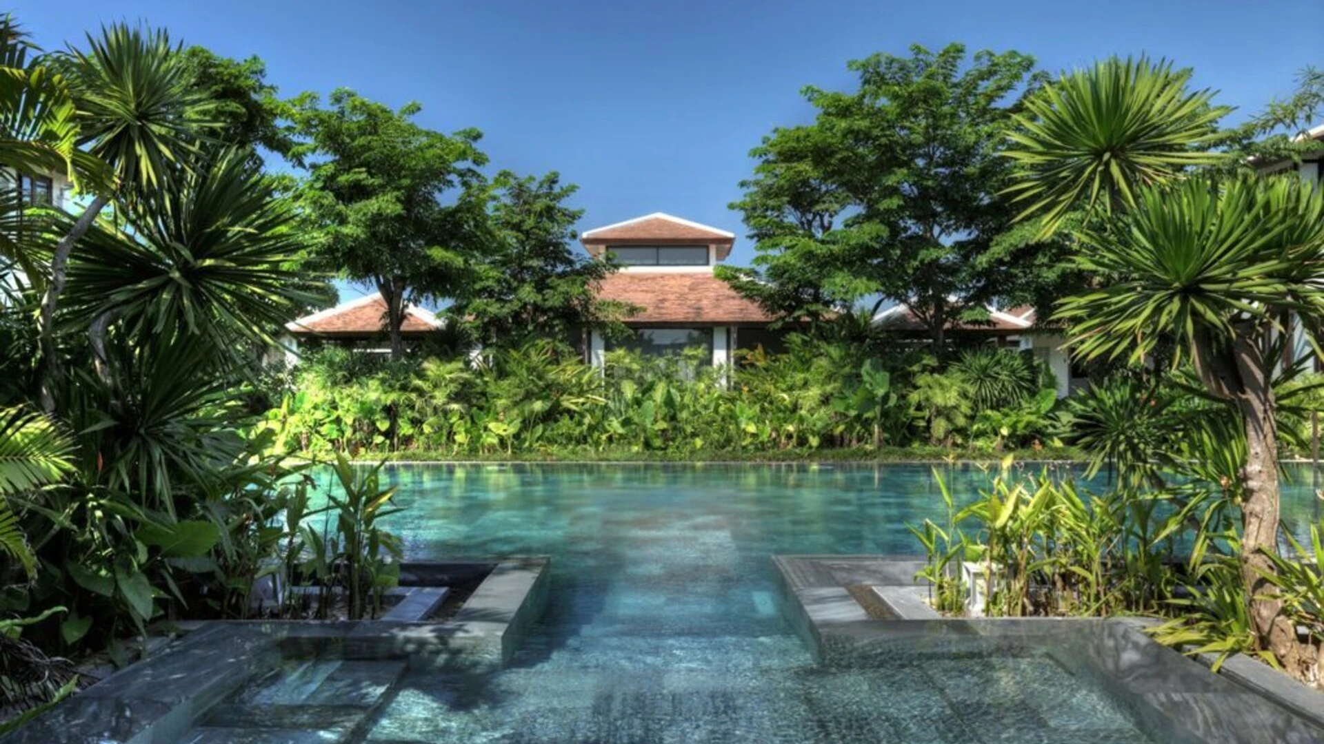 Top 3 Keo Dán Gạch Và Keo Chà Ron Cho Hồ Bơi Tốt Nhất