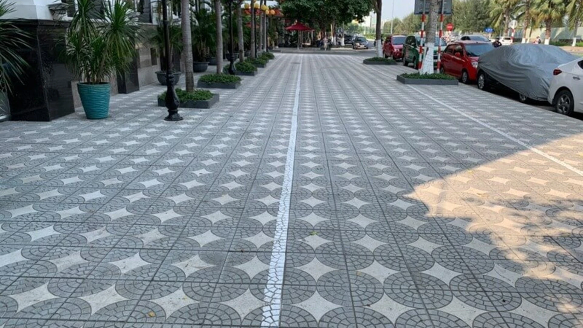 gạch vỉa hè