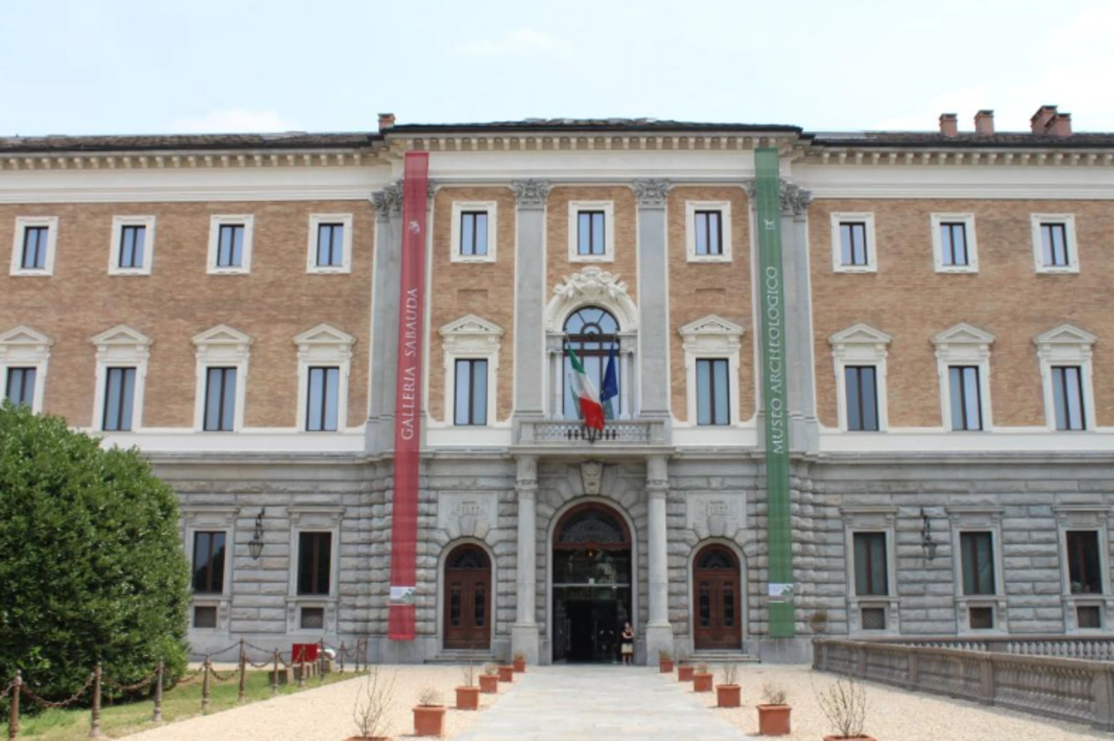 Bảo tàng Sabauda - Ý - công trình sử dụng keo chà ron cao cấp weber