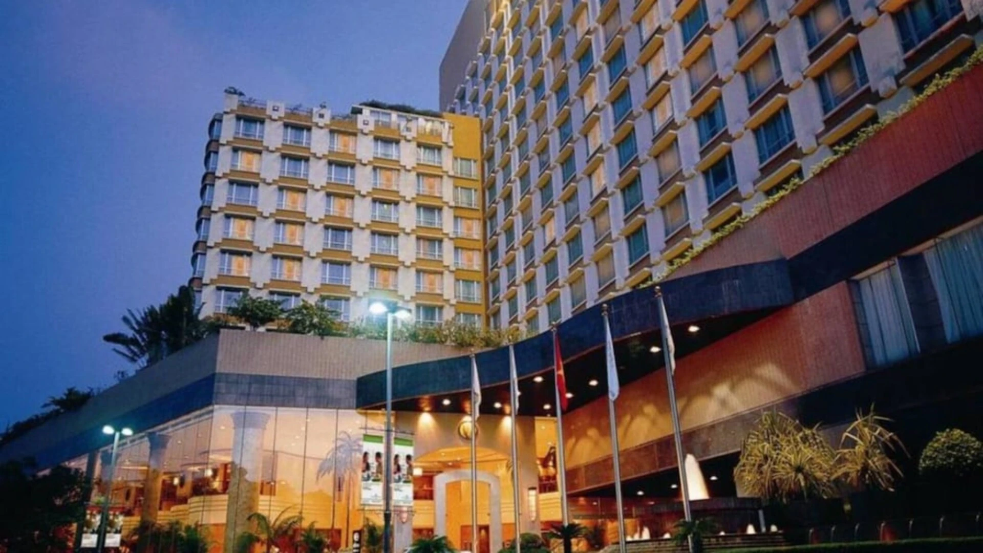 Khách sạn New world - TP.HCM - công trình sử dụng keo chà ron cao cấp weber Khách sạn New world - TP.HCM - công trình sử dụng keo dán đá của weber