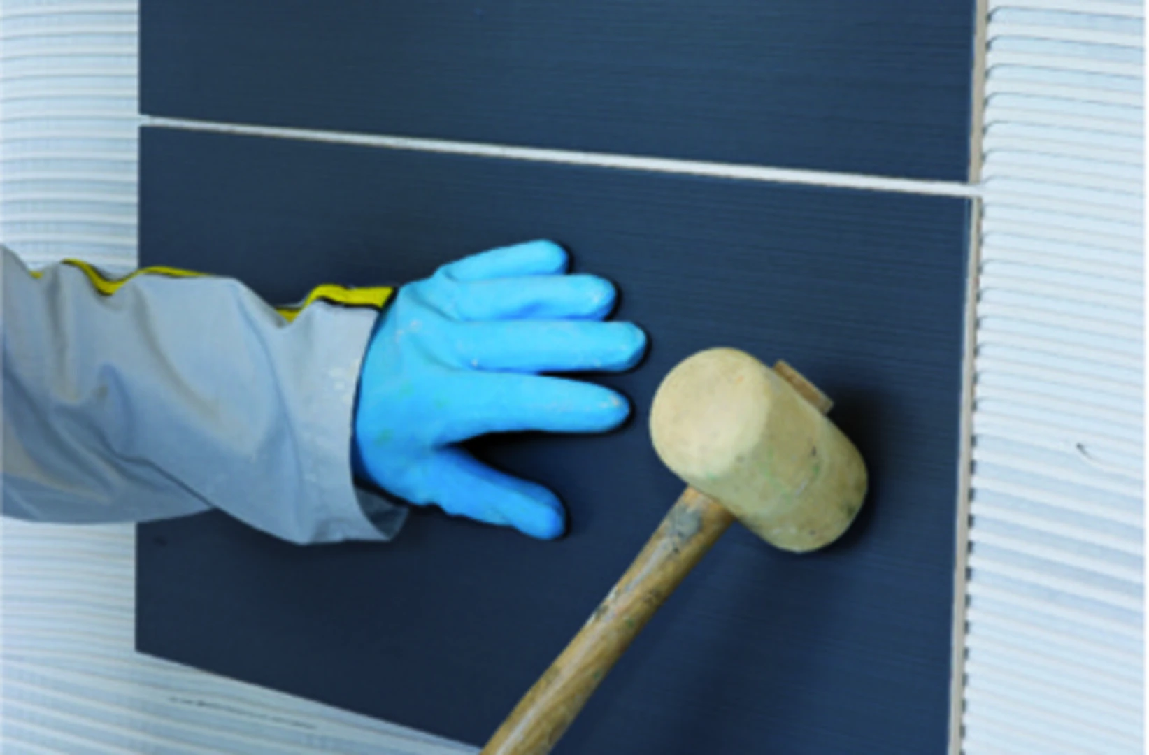 dán gạch tường cần loại keo dán gạch chất lượng