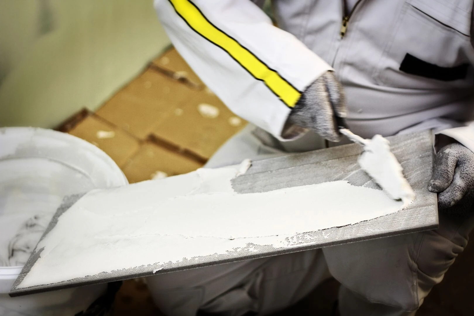 cách ốp gạch bằng keo - chuẩn kỹ thuật