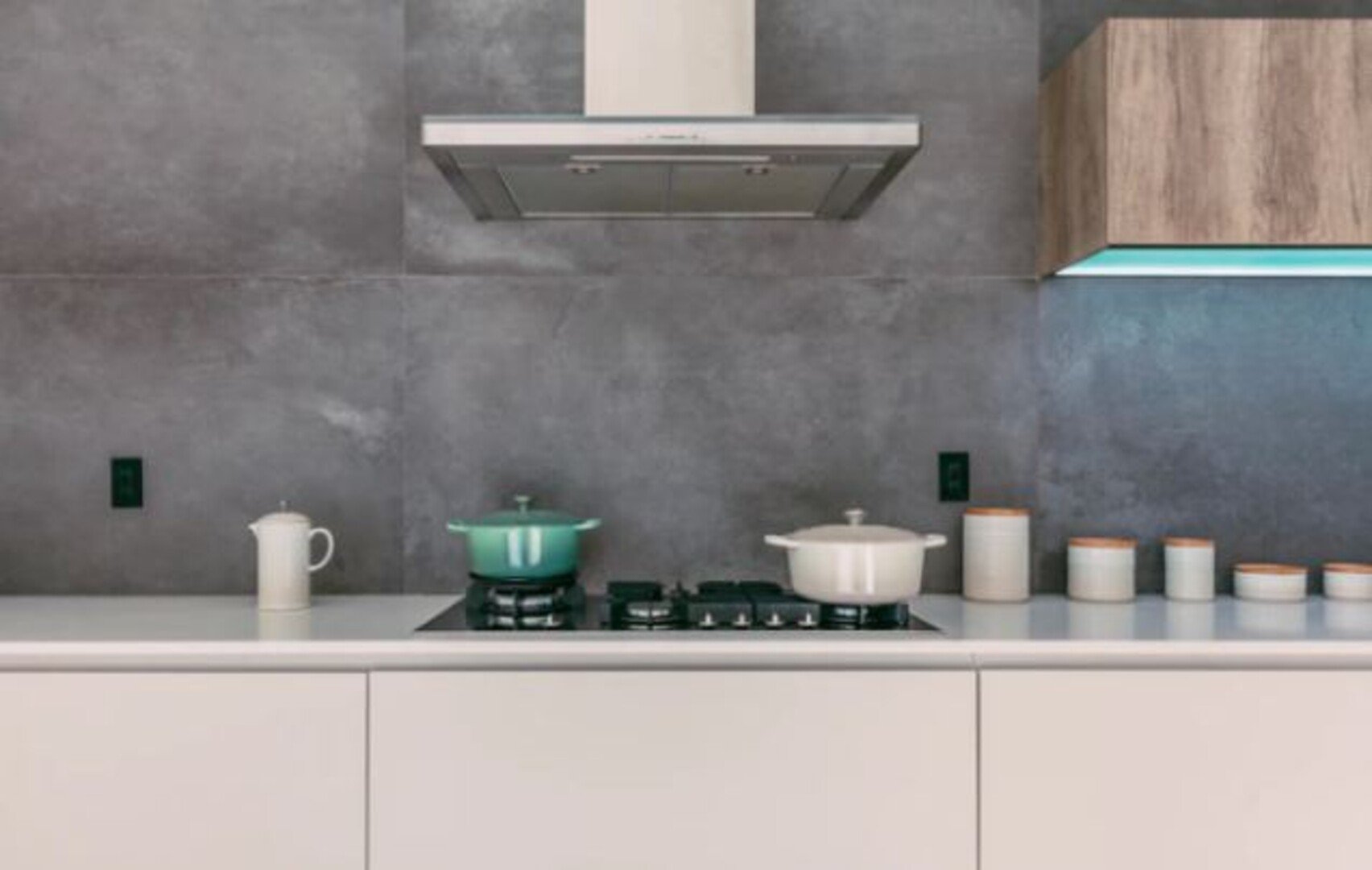 gạch ốp tường bếp - porcelain giả đá