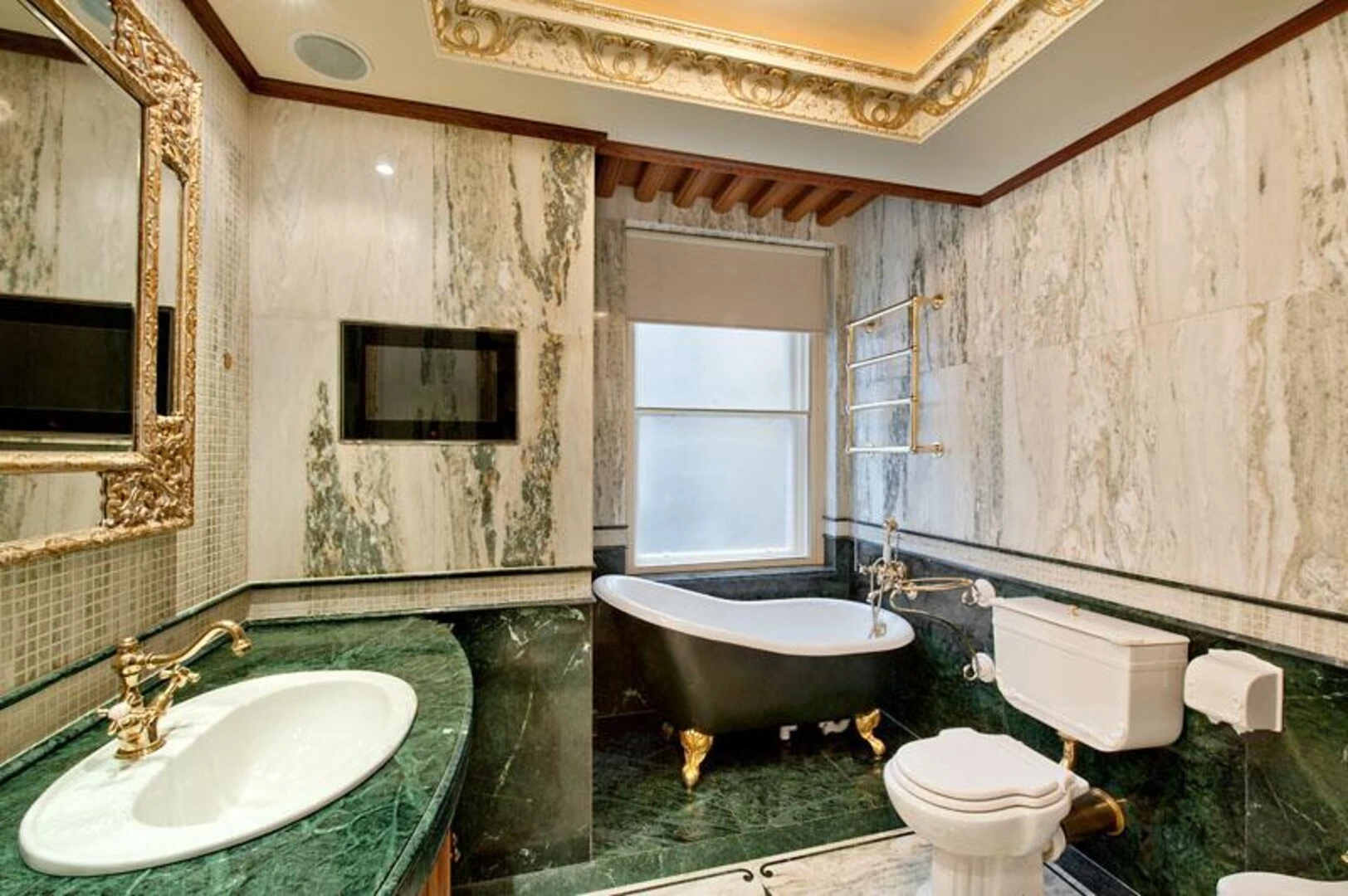 Gạch ốp tường nhà vệ sinh, toilet giả đá