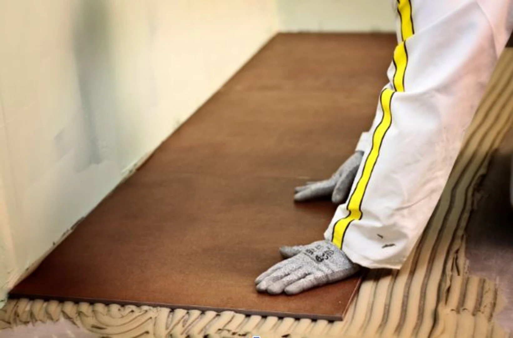 Giá keo dán gạch - tìm mua keo dán gạch weber