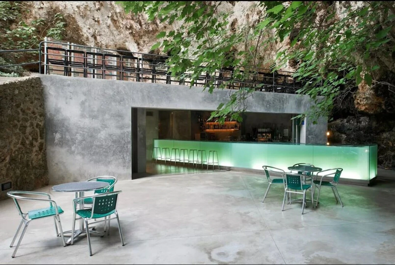 gạch lát nền sân thượng - đá marble