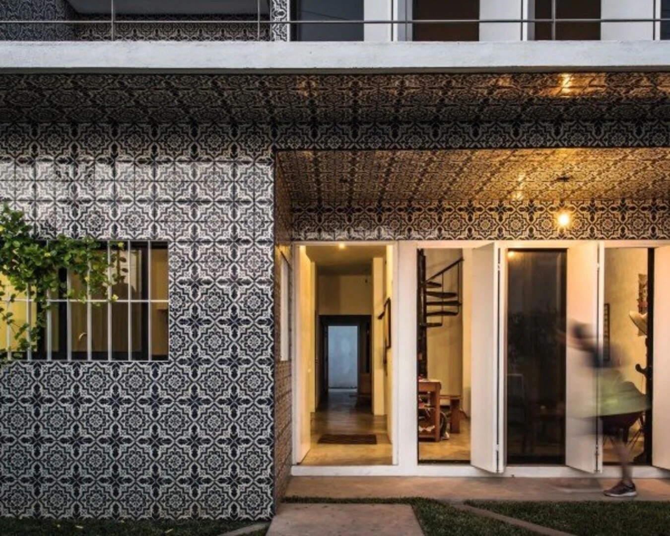 Gạch ốp mặt tiền dạng gạch bông 