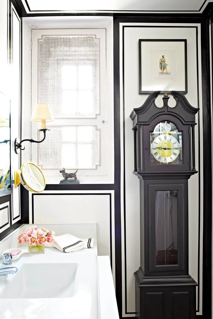 Gạch ốp nhà vệ sinh, nhà tắm kết hợp phụ kiện nổi bật