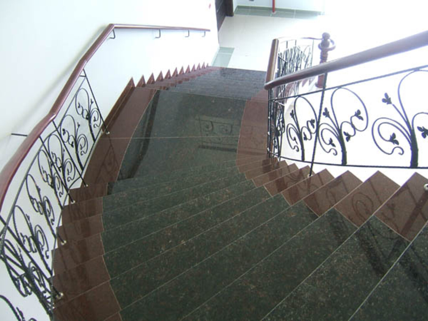 Đá granite ốp cầu thang đẹp Đá granite ốp cầu thang