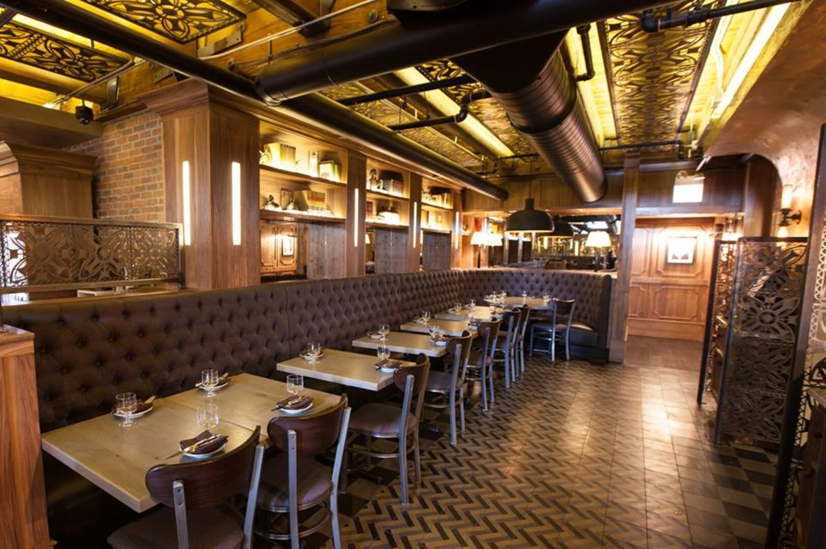 Gạch bông lát nền phù hợp với thiết kế