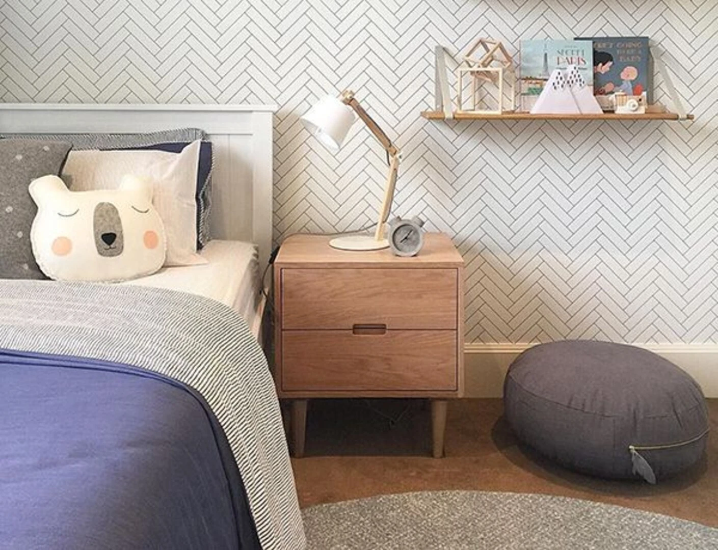 gạch ốp chân tường phòng ngủ cho bé gái (Nguồn: primeviet.com)