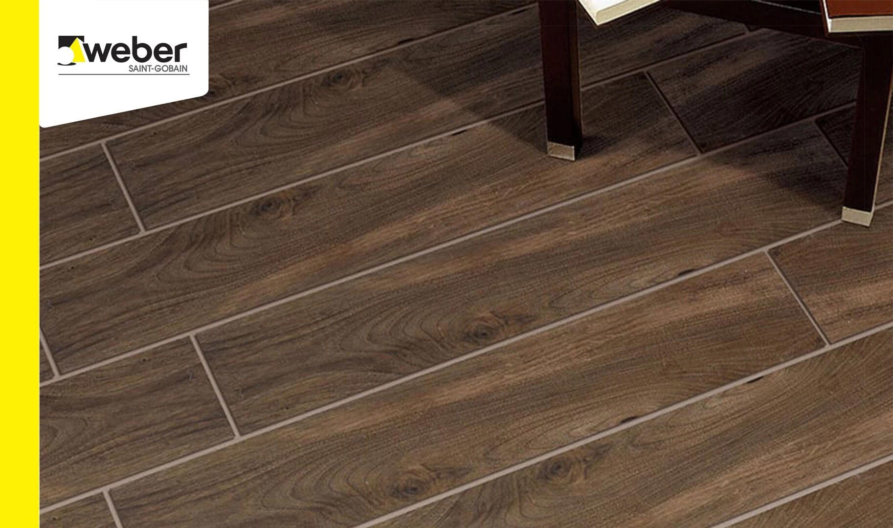 Gạch giả gỗ màu nâu tối