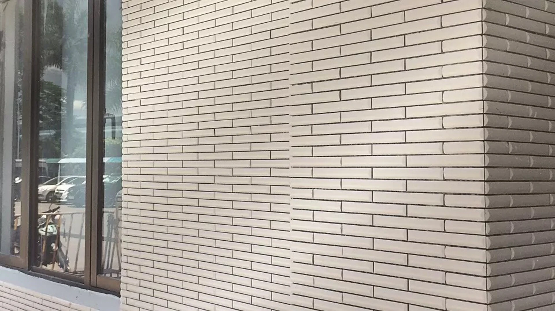 Gạch ốp cổng hàng rào - gạch inax