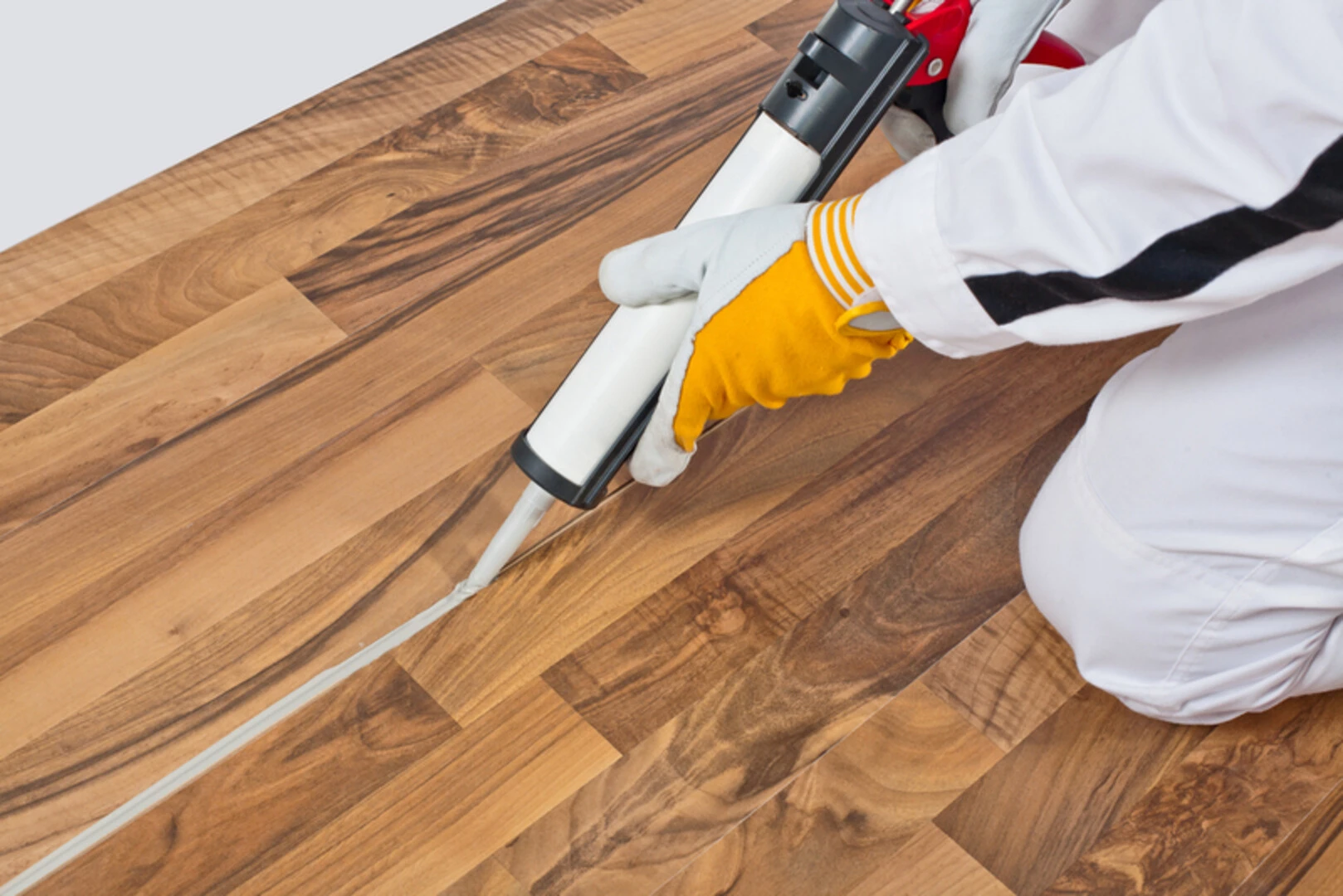 keo chống thấm dán sàn gỗ