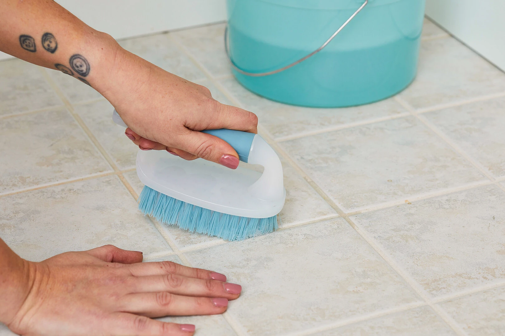 cách xử lý đường ron gạch cũ