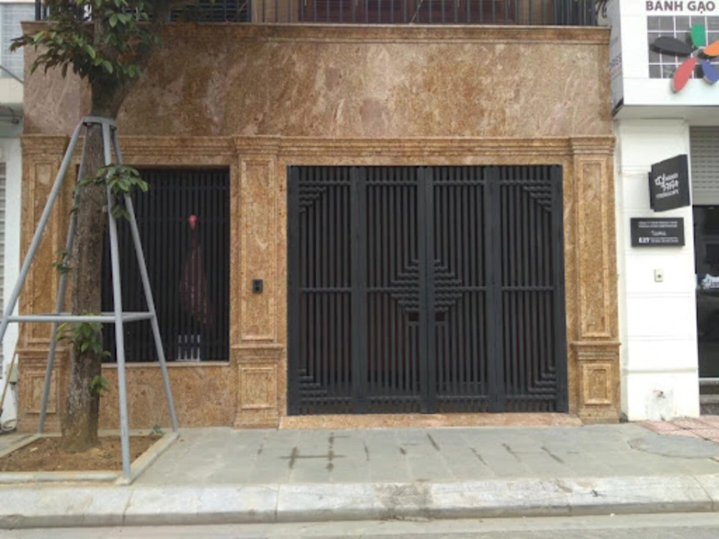 đá tự nhiên ốp mặt tiền nhà ống