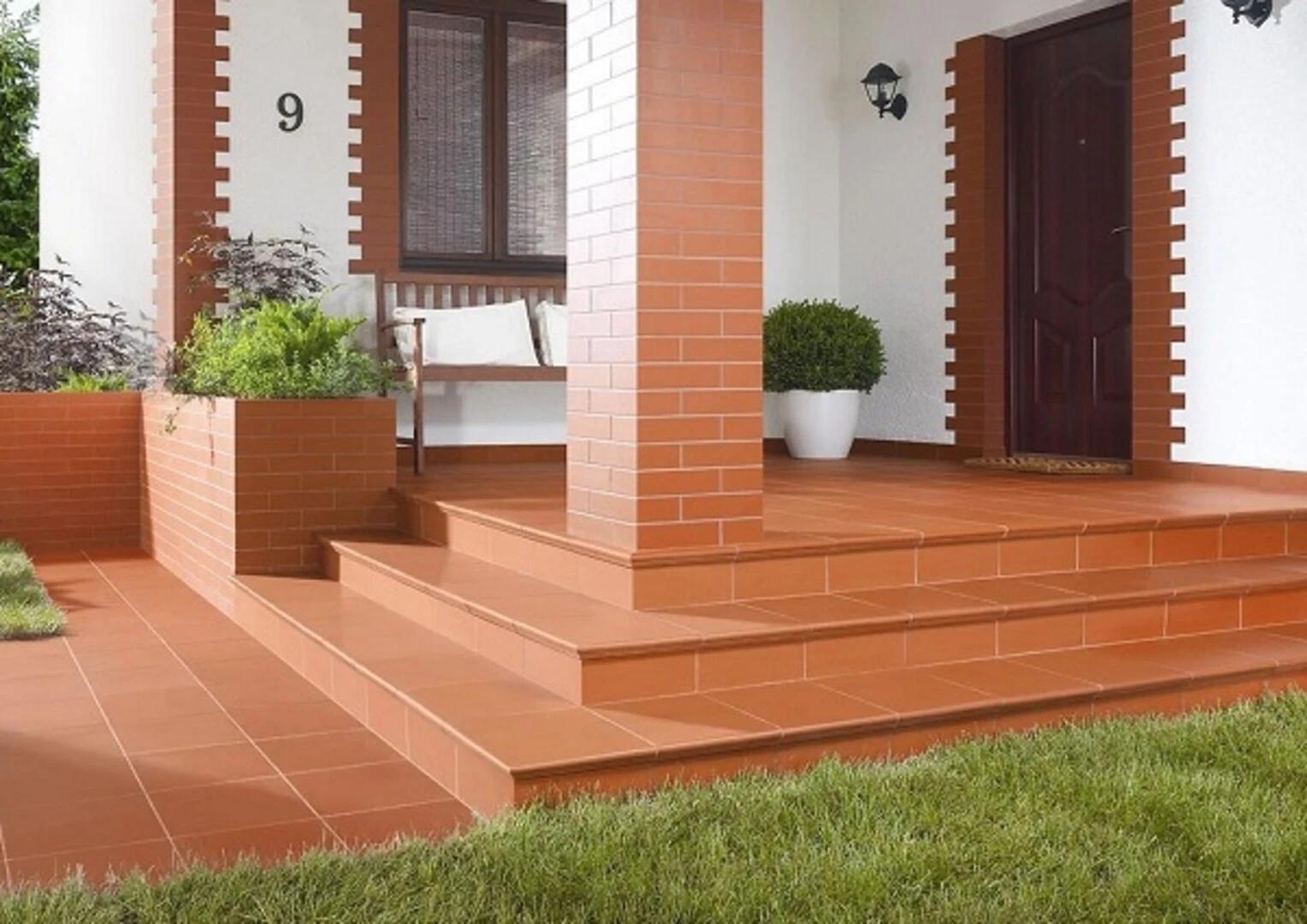 gạch đỏ lát bậc cầu thang