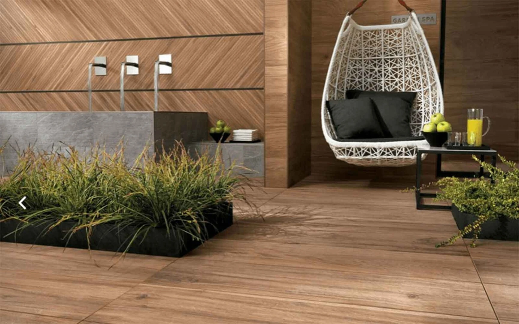 gạch ốp tường phòng khách nhà ống giả gỗ