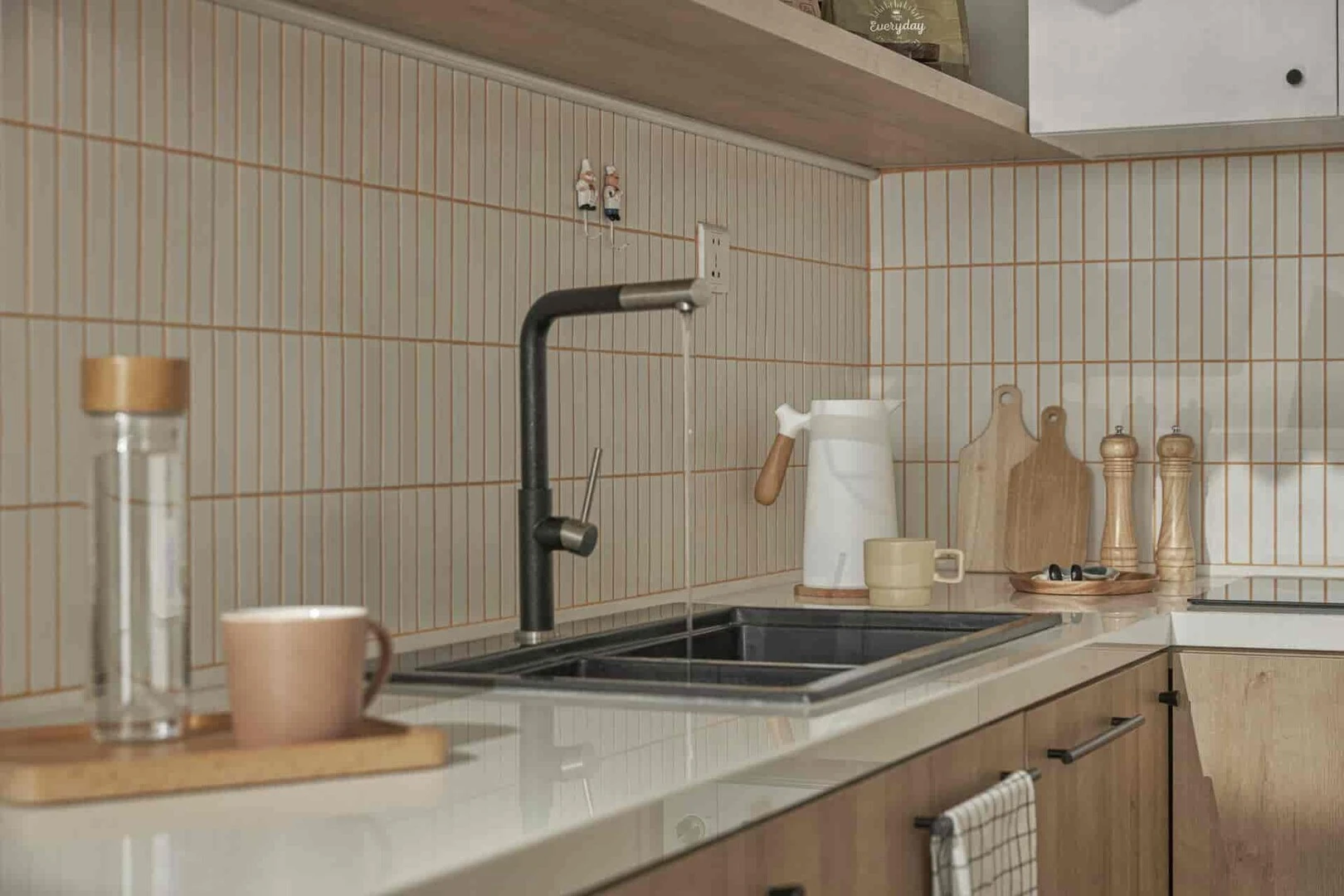 Thế nào là keo dán đá bàn bếp