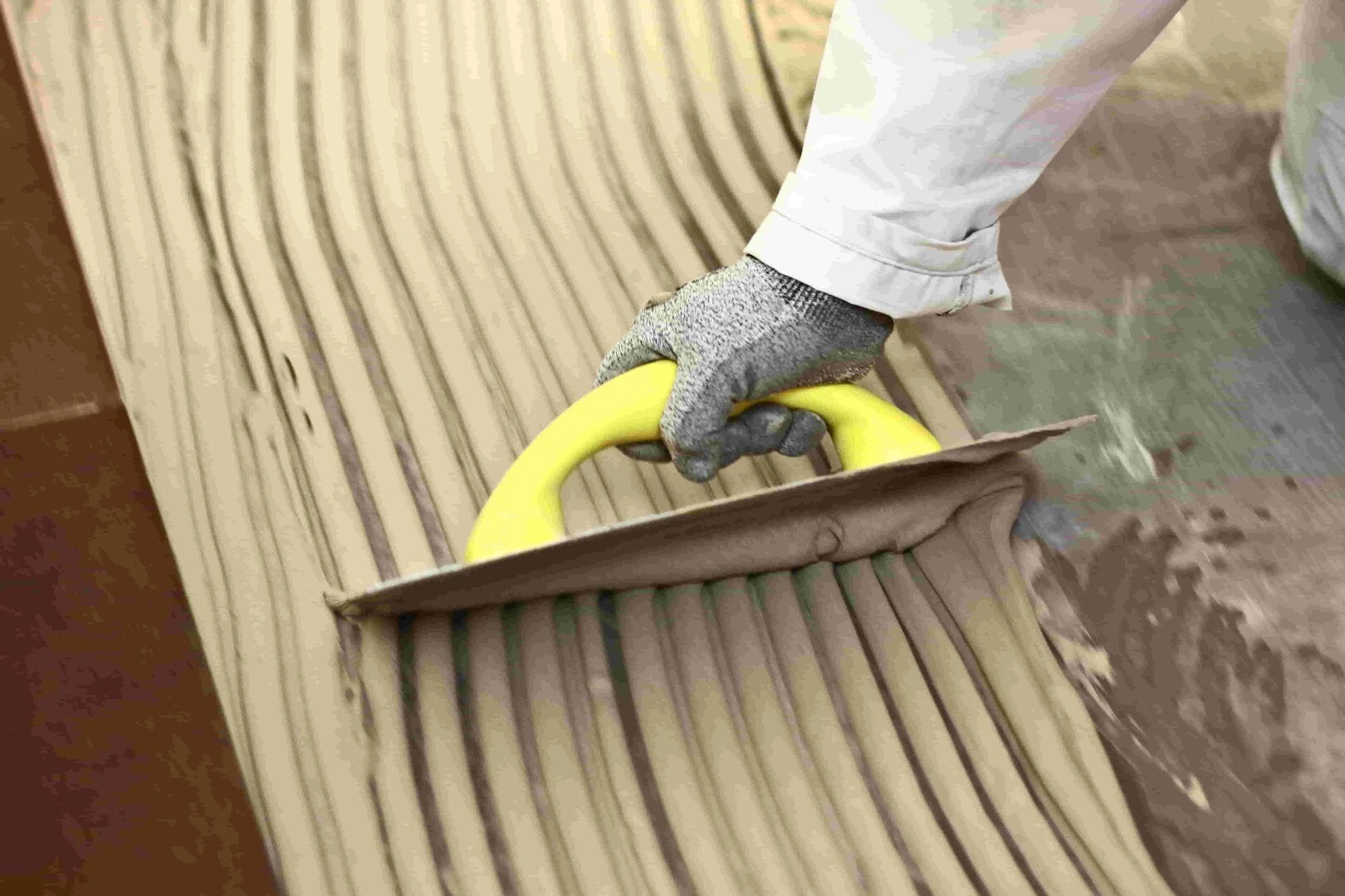 Thi công ốp gạch phòng tắm