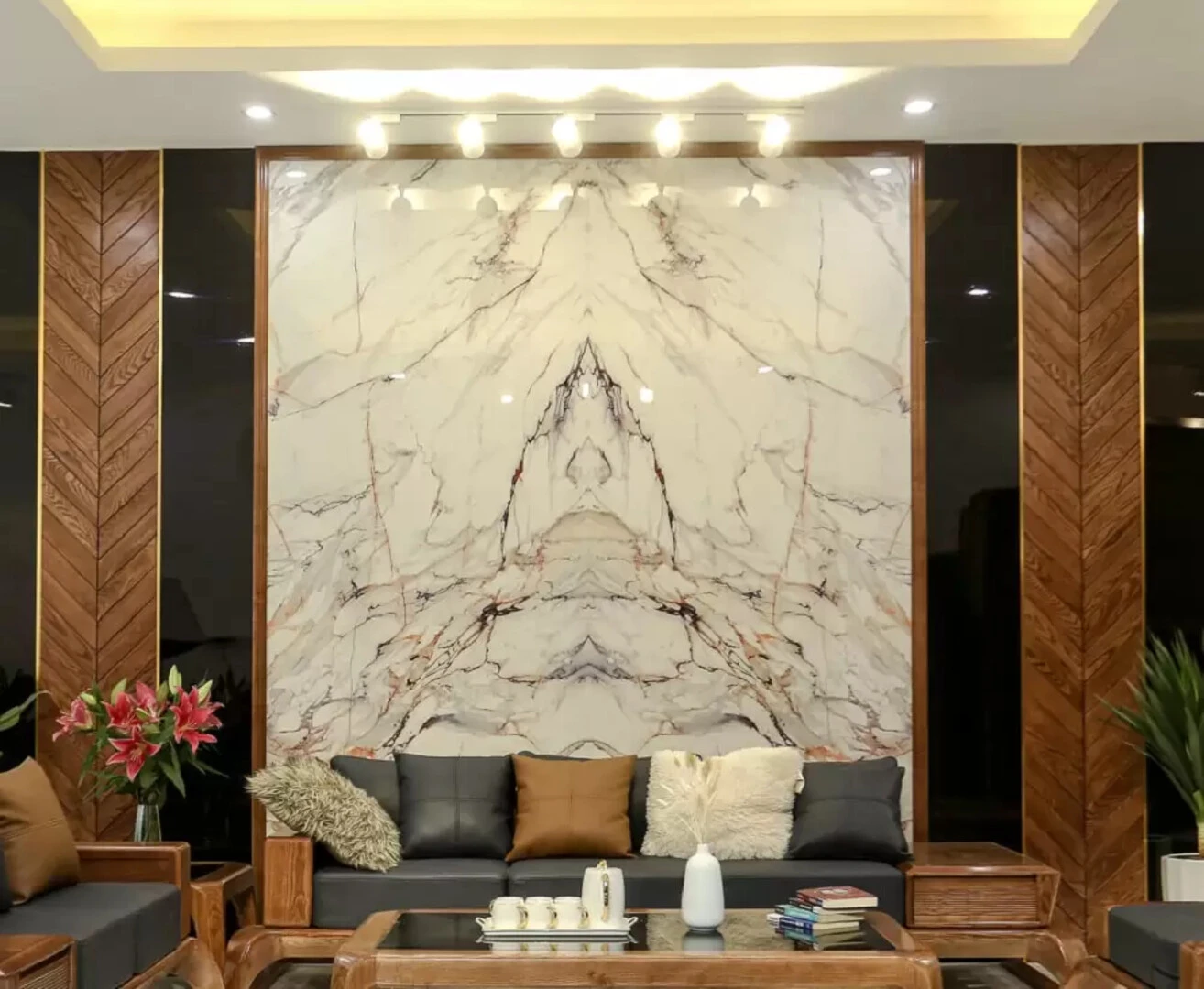 Gạch ốp tường phòng khách 