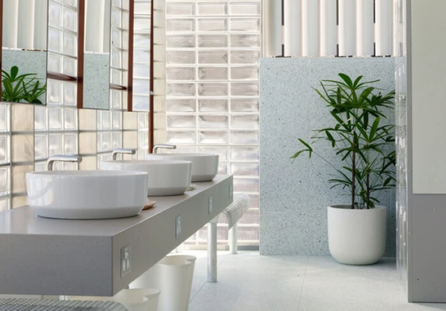 gạch kính nhà vệ sinh