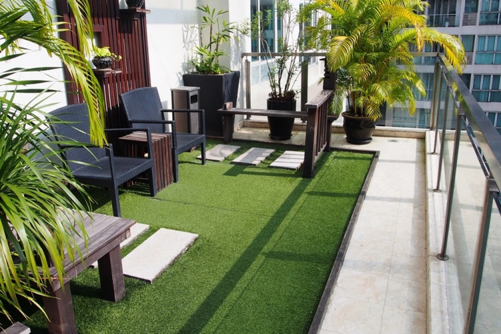 Cải tạo ban công theo phong cách không gian xanh giúp gần gũi với thiên nhiên hơn