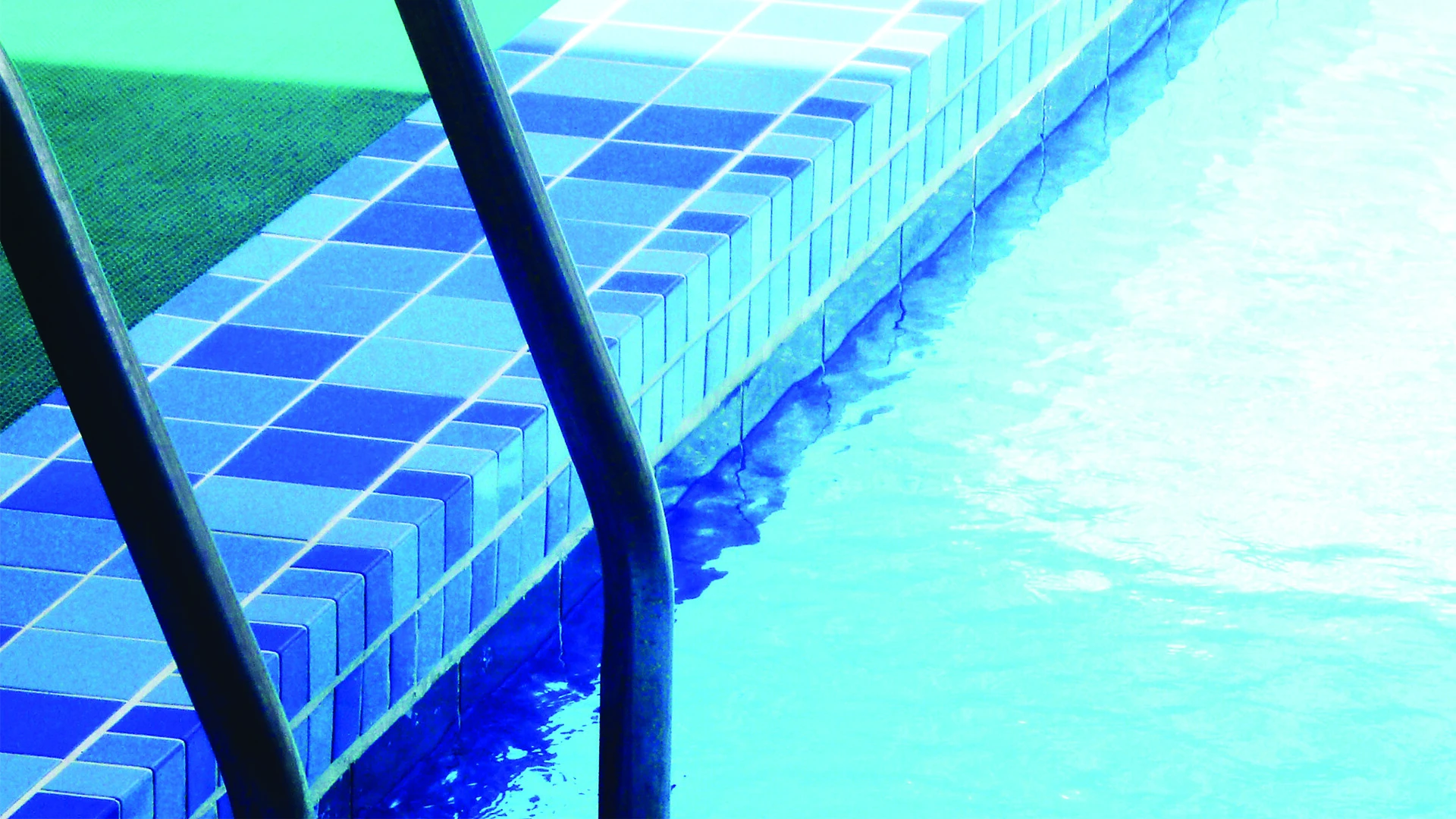 Gạch Inax ốp bể bơi