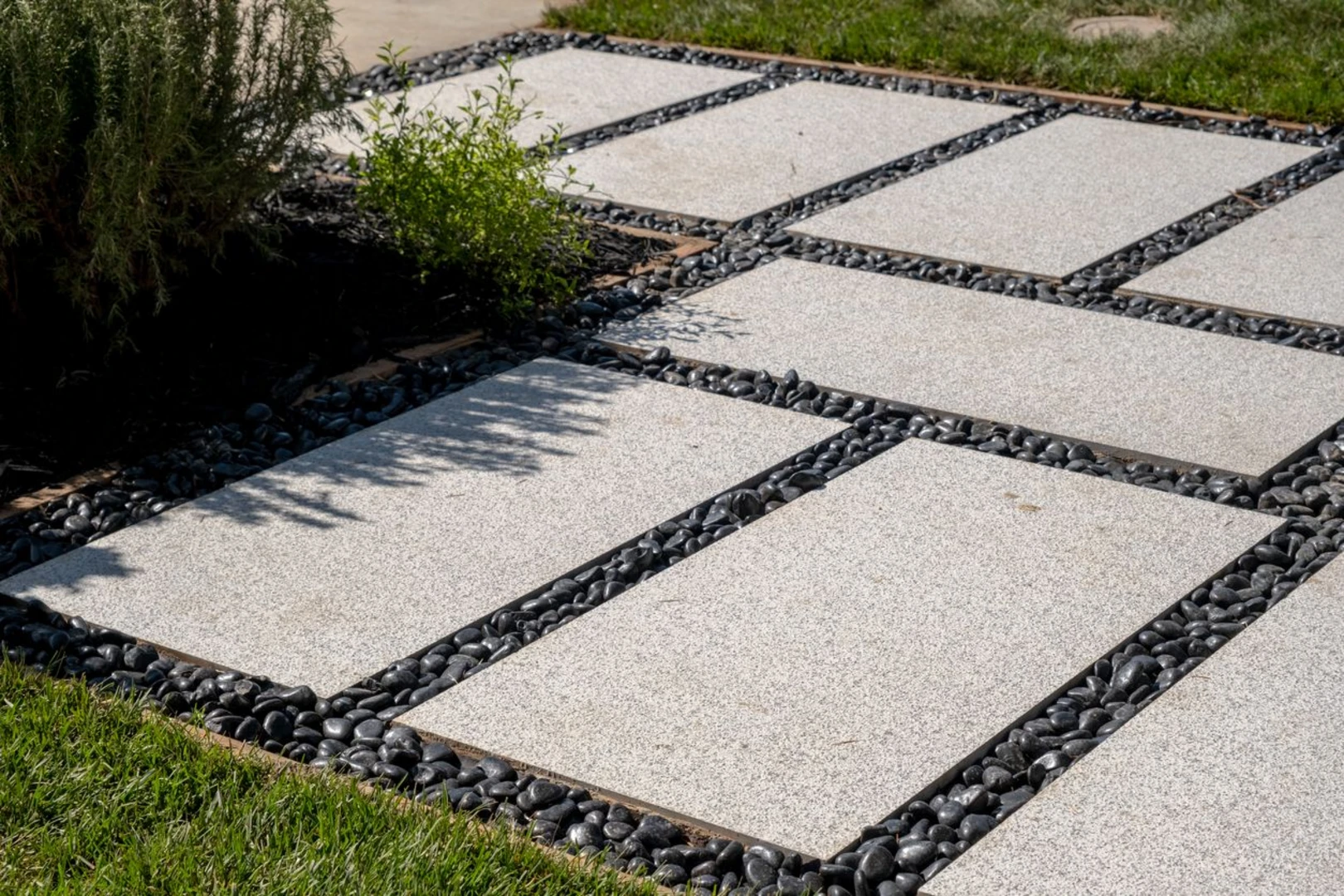 Báo giá gạch lát sân mới nhất Báo giá gạch lát sân mới nhất