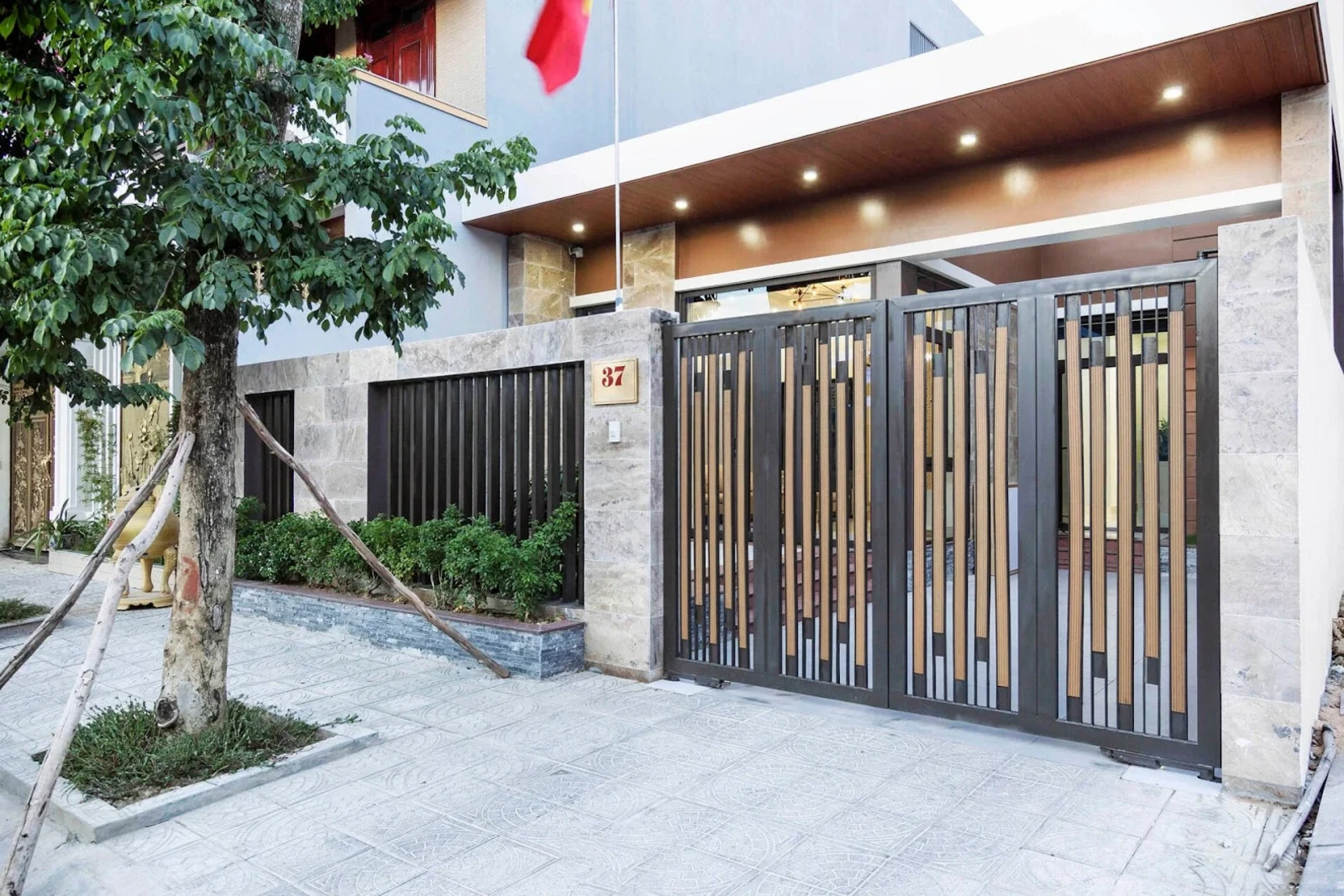 Lợi ích của gạch ốp cổng hàng rào