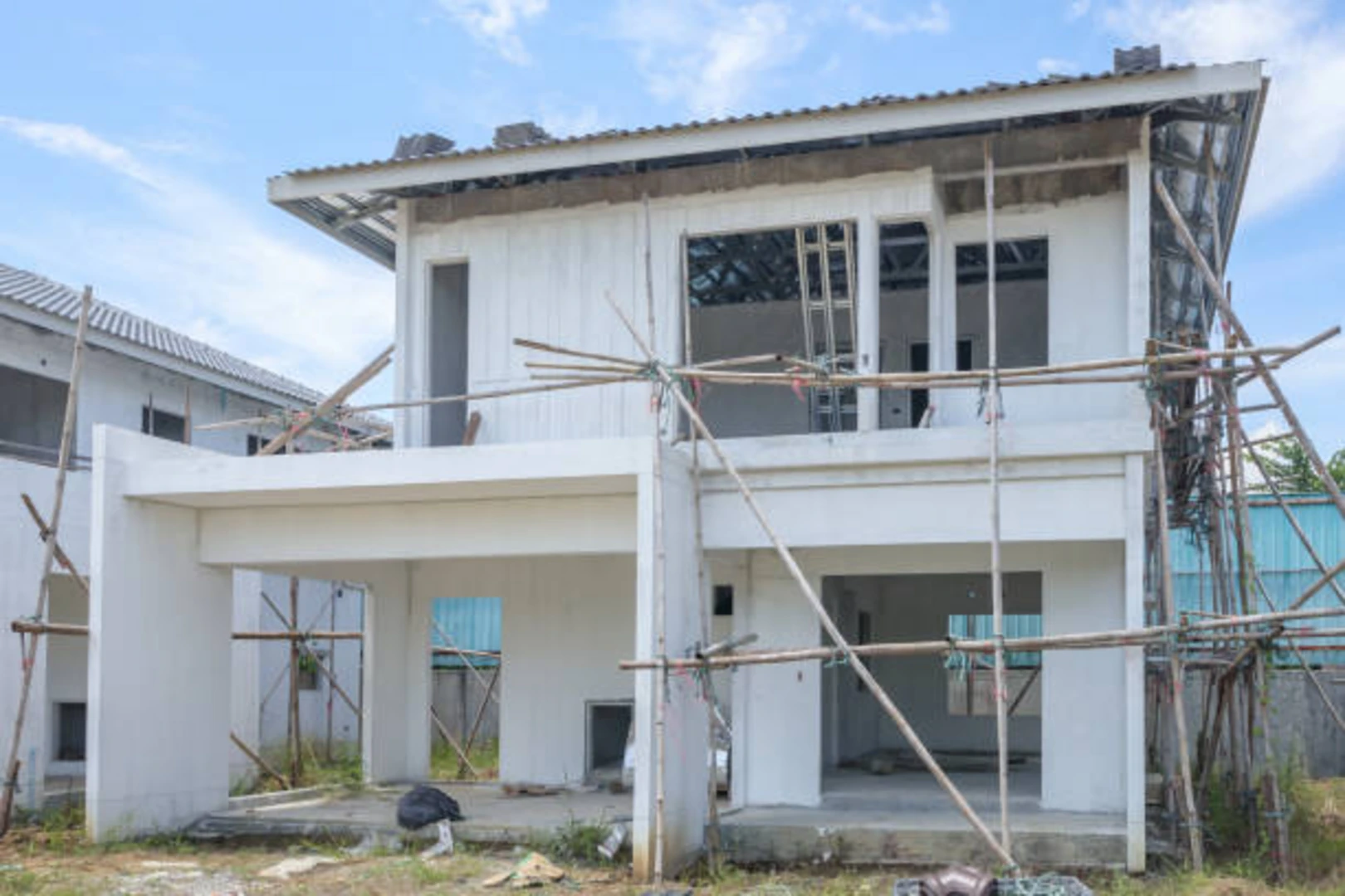 Vì sao cần cải tạo nhà 2 tầng cũ