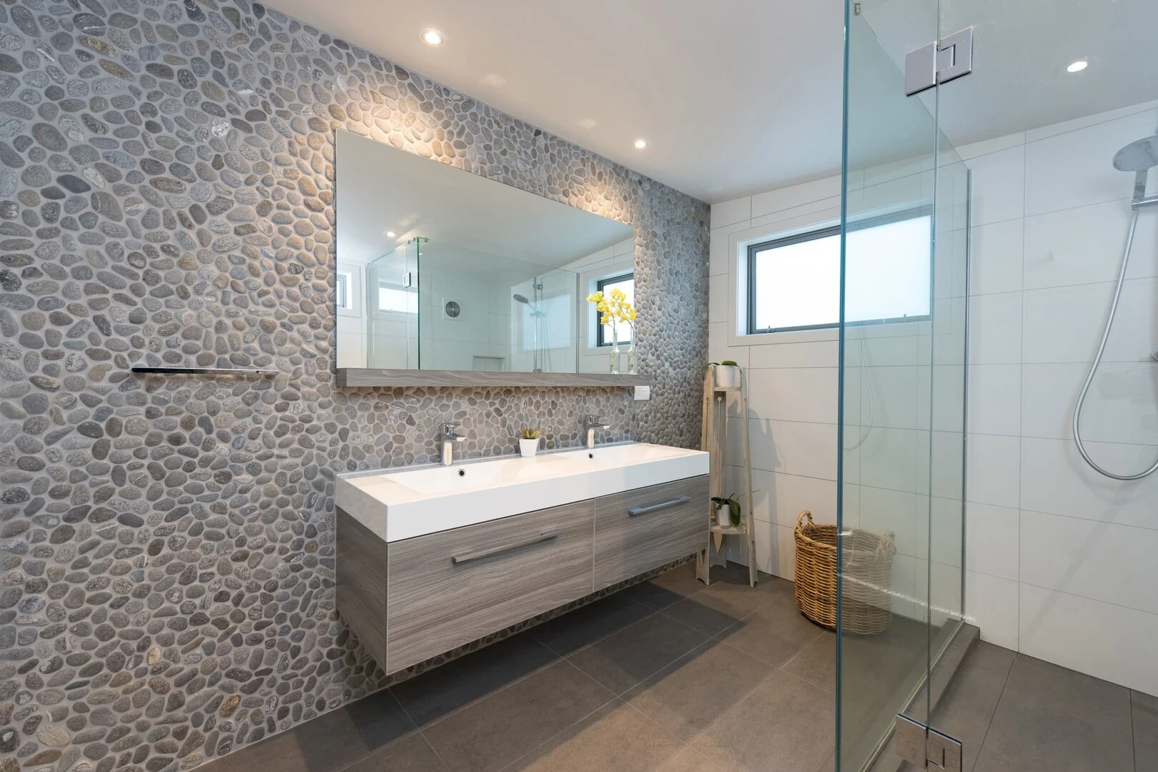 Gạch sỏi trang trí tường