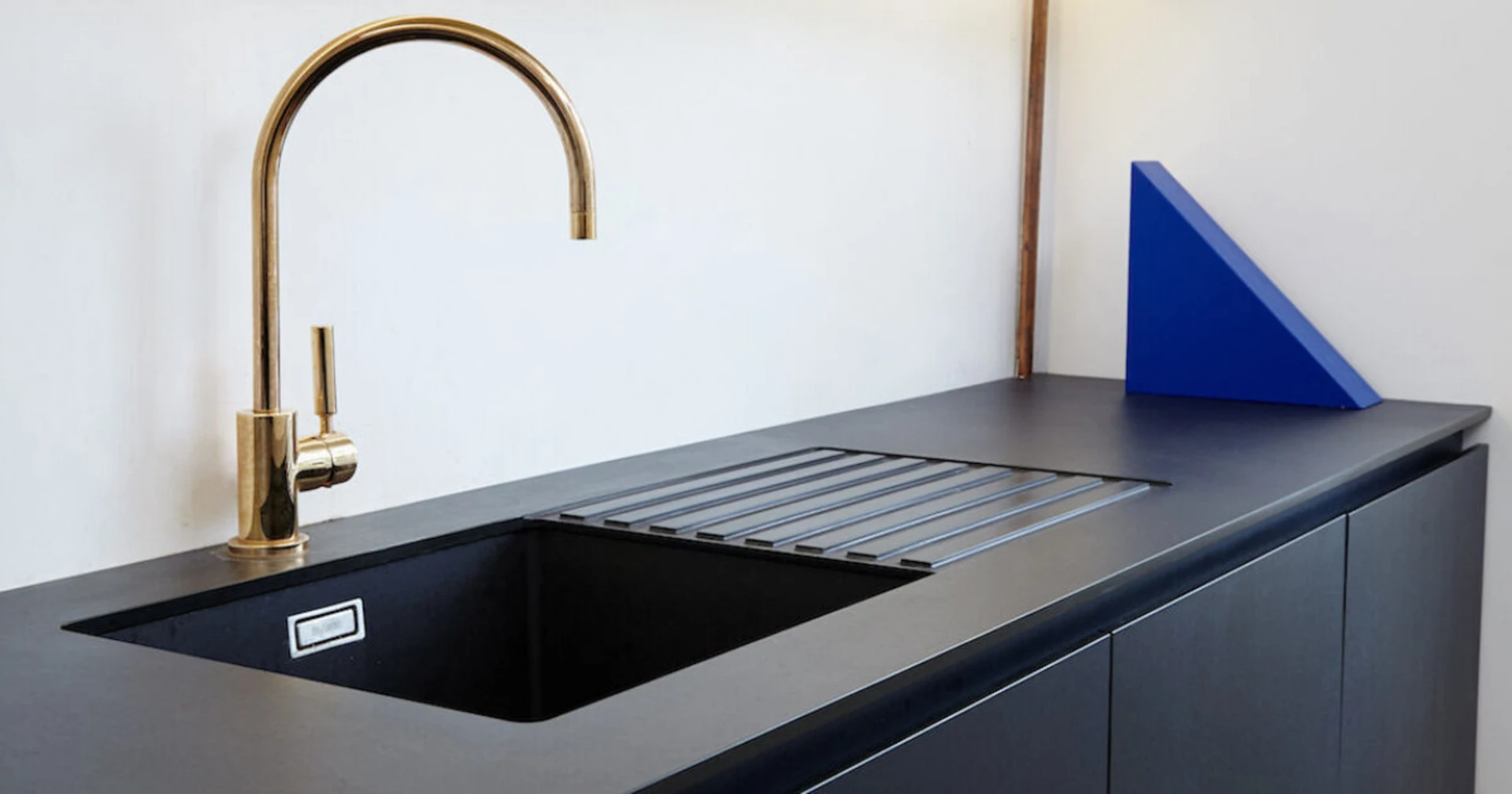 Cải tạo nhà bếp bằng cách lựa chọn vật liệu làm mặt bàn bếp