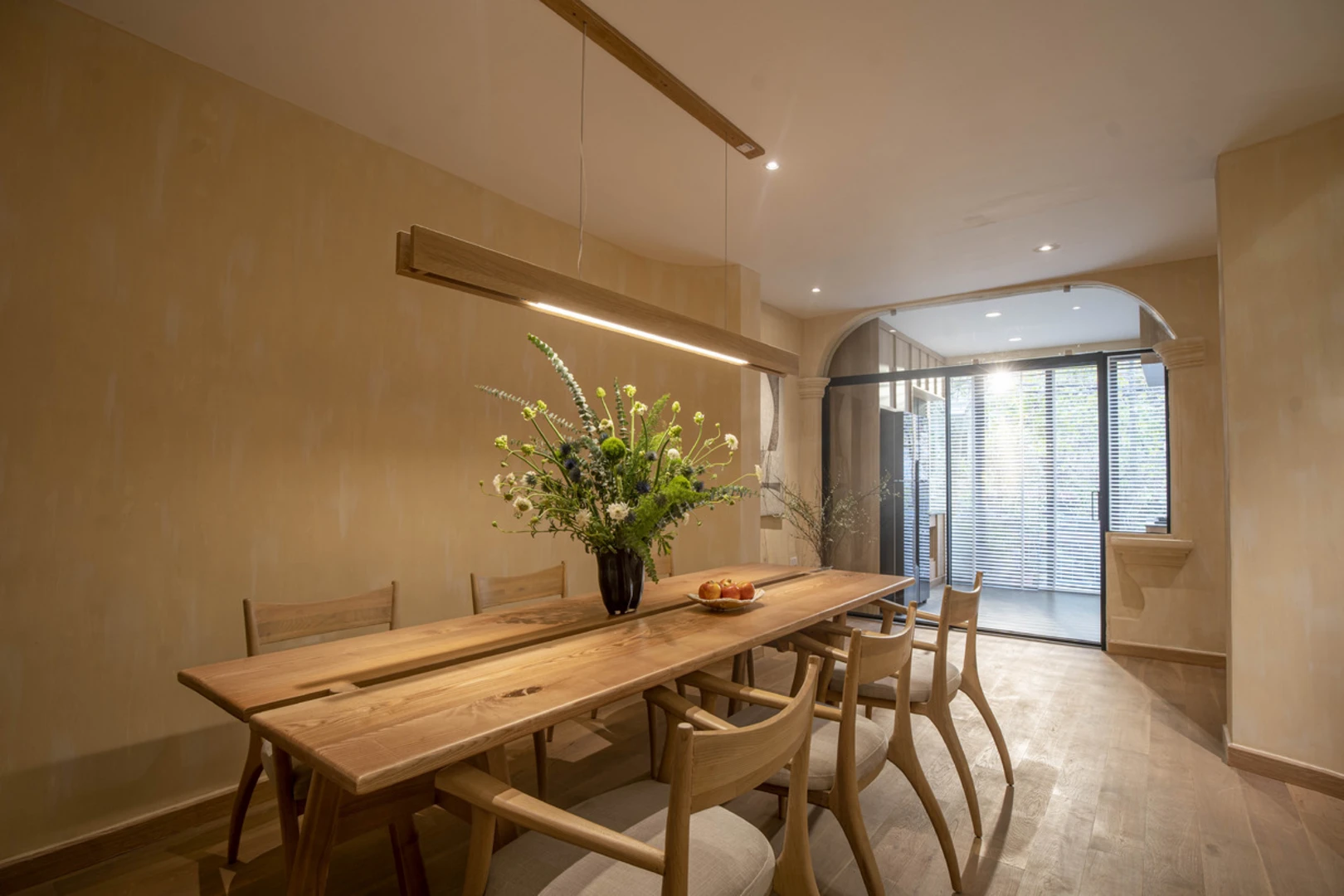 Cải tạo nhà tập thể bằng cách sửa trần nhà