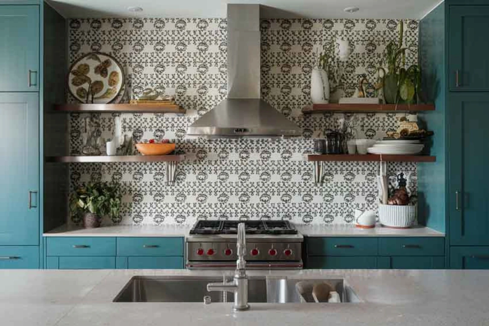 gạch dán tường phòng bếp 