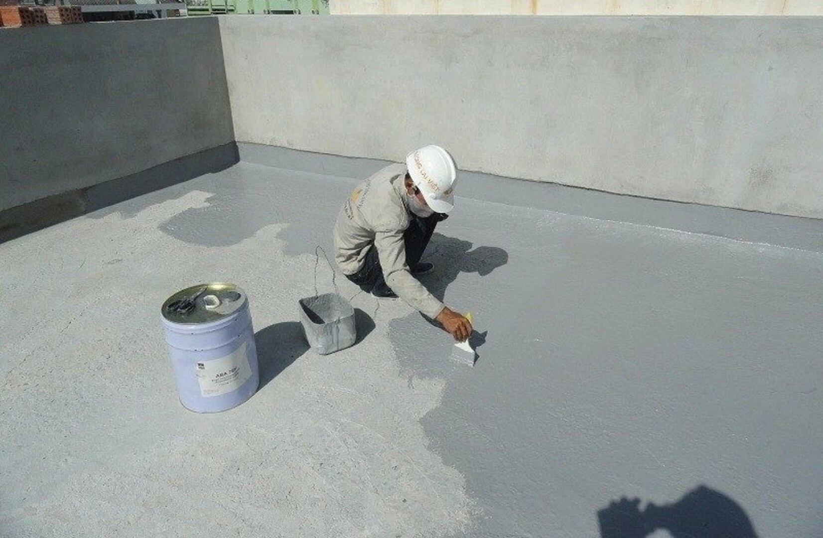 Keo chống thấm tường ngoài trời dùng được cho cả nhà mới và cải tạo nhà