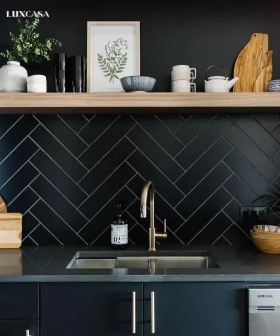 Cách ốp gạch nhà bếp theo hình sole ấn tượng