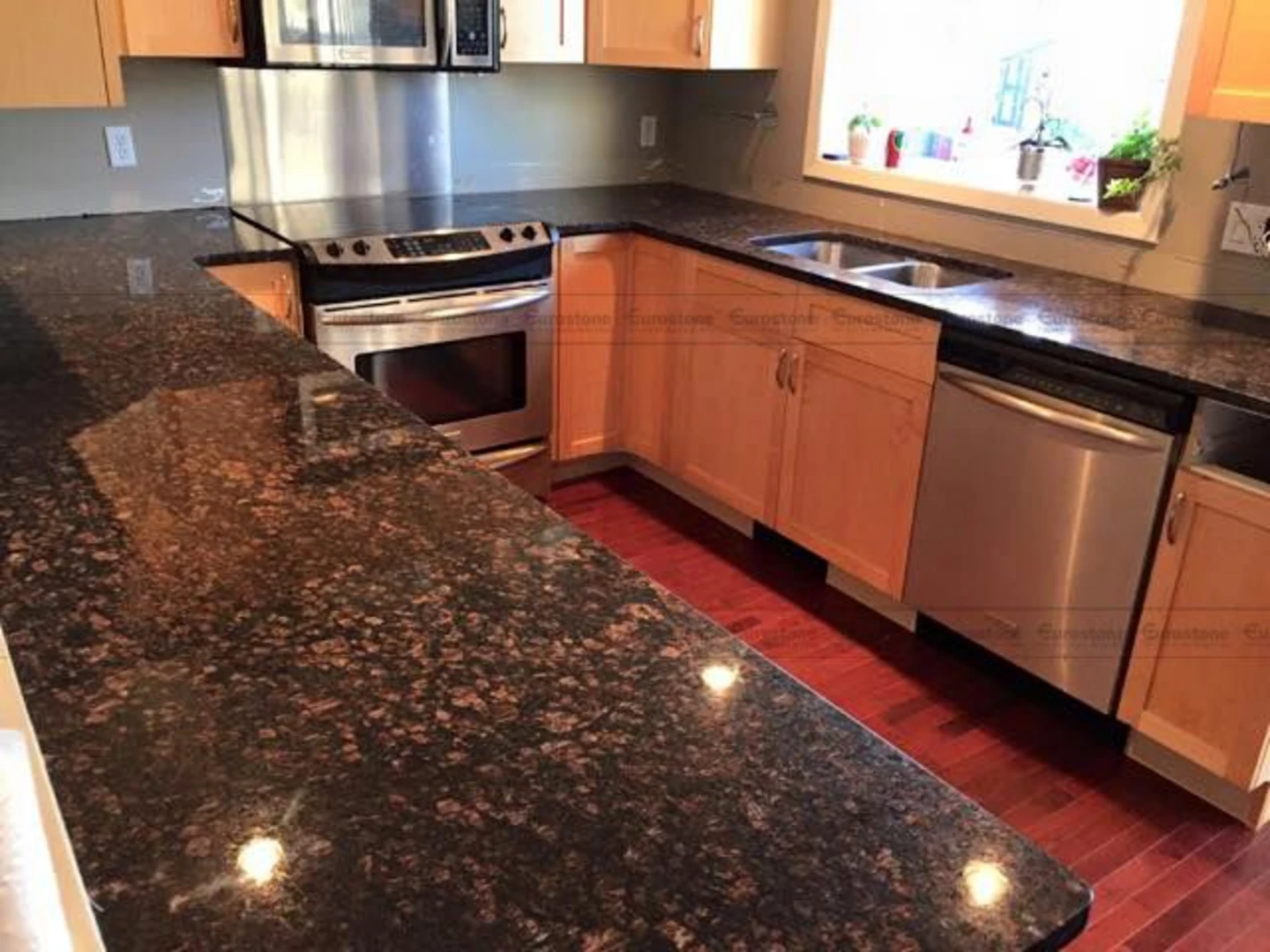 Gạch granite màu nâu Anh Quốc đại diện cho những phẩm chất cổ xưa