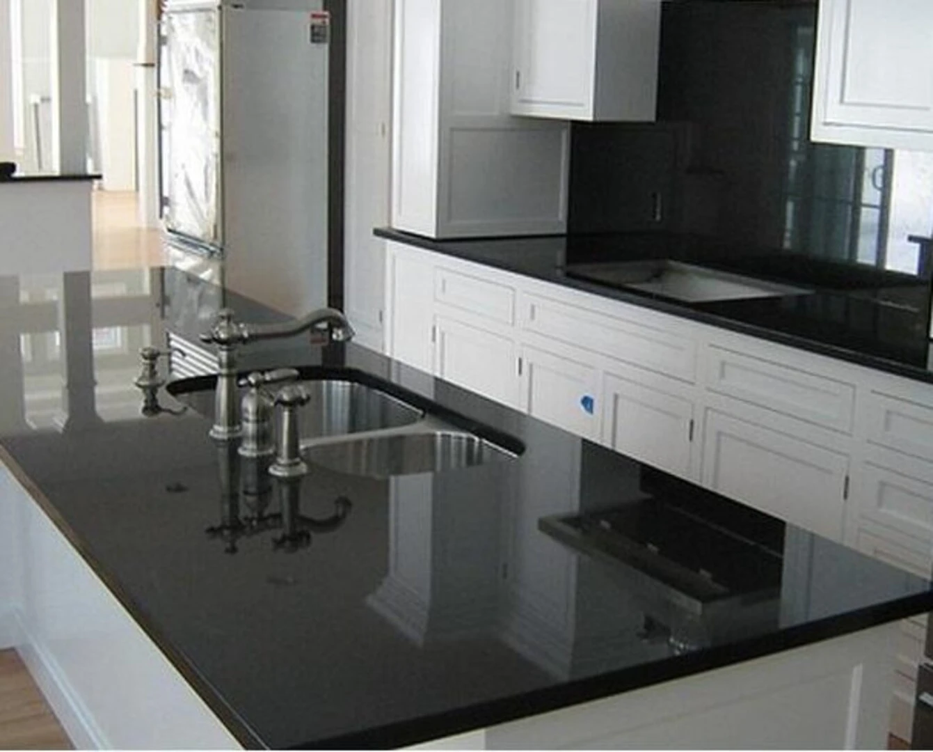 Đá granite đen Campuchia đang rất được ưa chuộng trên thị trường