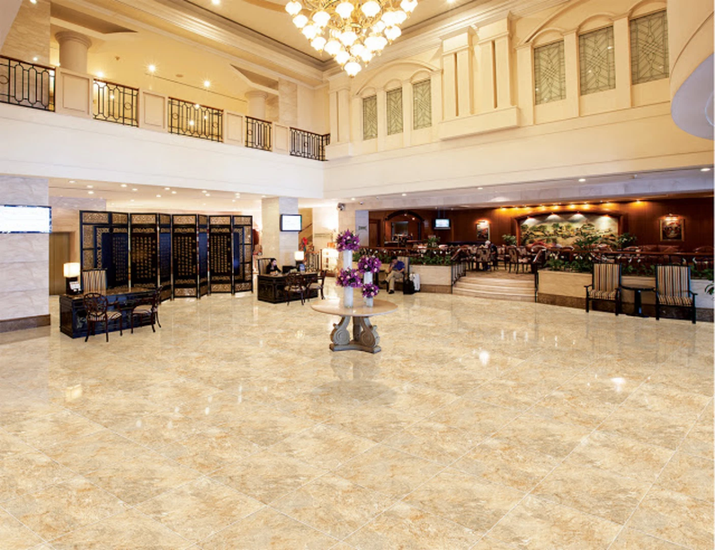 Sử dụng gạch lát nền đẹp 80x80 cho sảnh khách sạn, nhà hàng