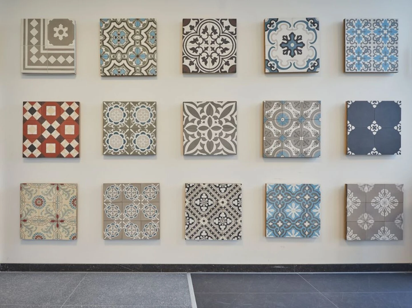 Gạch ốp mặt tiền với nhiều mẫu gạch bông khác nhau