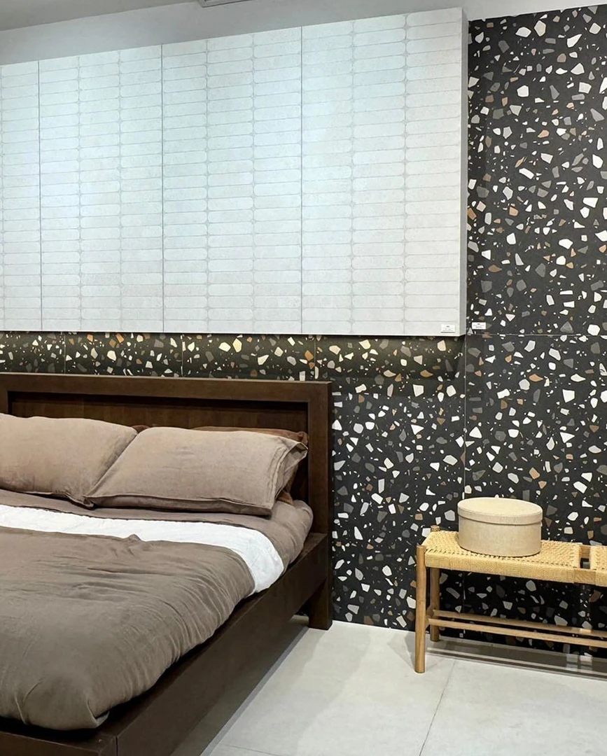 Gạch ốp tường 40x80 terrazzo có khả năng chống ẩm, chống trơn và bền màu cao