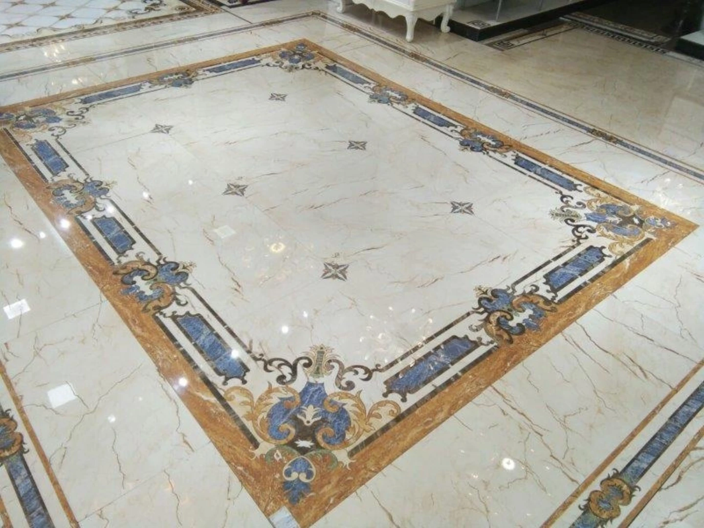 Gạch thảm vô cực là lựa chọn lý tưởng để mang lại cảm giác rộng rãi và hiện đại 