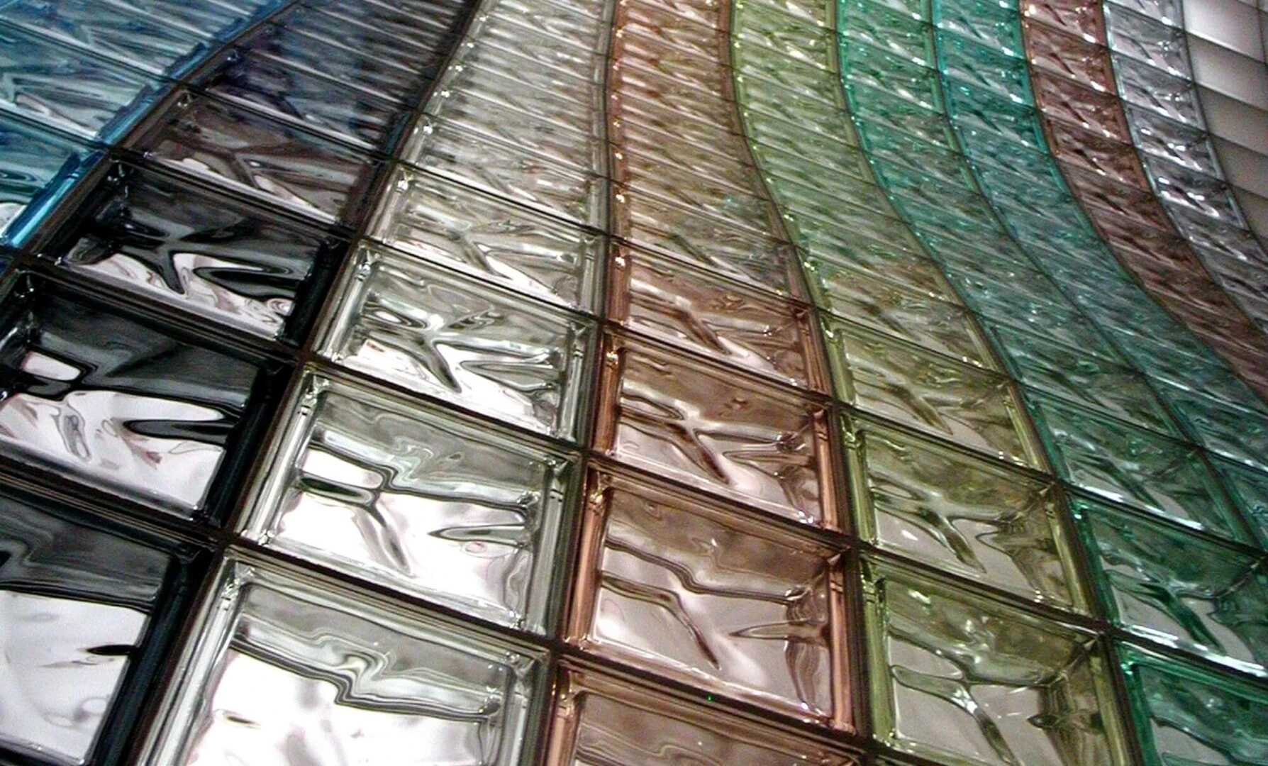 gạch kính lấy sáng nhiều màu sắc