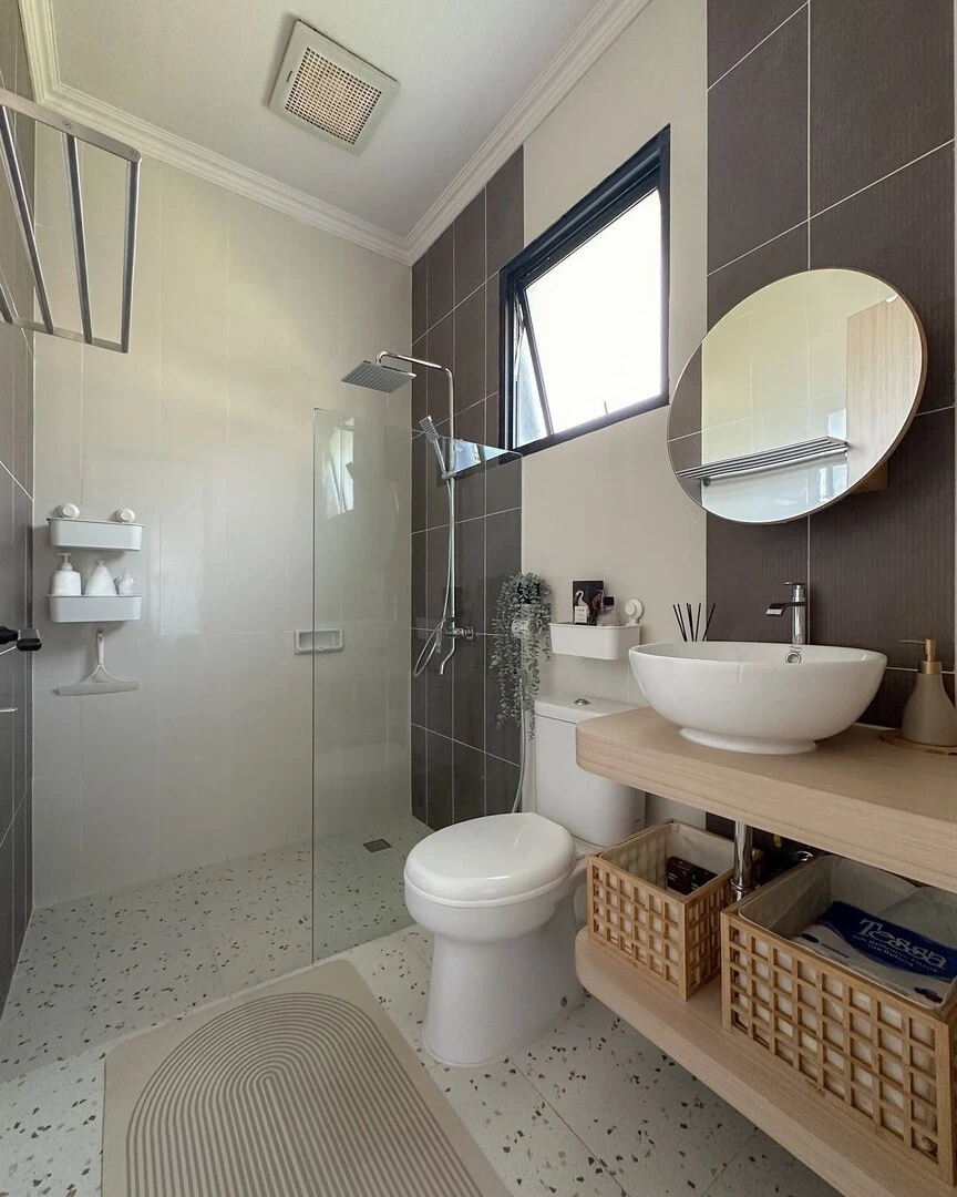 Gạch ốp lát nhà vệ sinh giúp bảo vệ đường ron bền đẹp