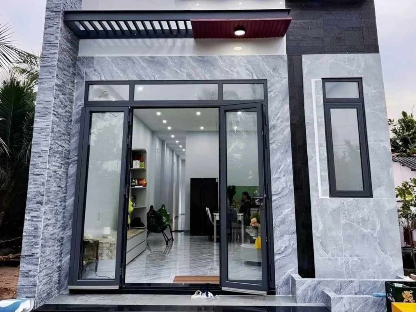 Gạch ốp mặt tiền nhà cấp 4 ngày càng được ưa chuộng