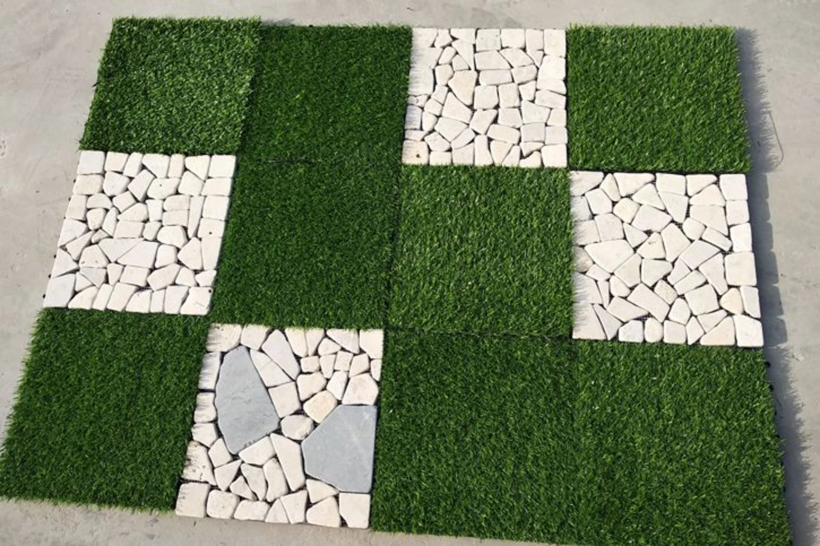 Gạch giả cỏ xen sỏi