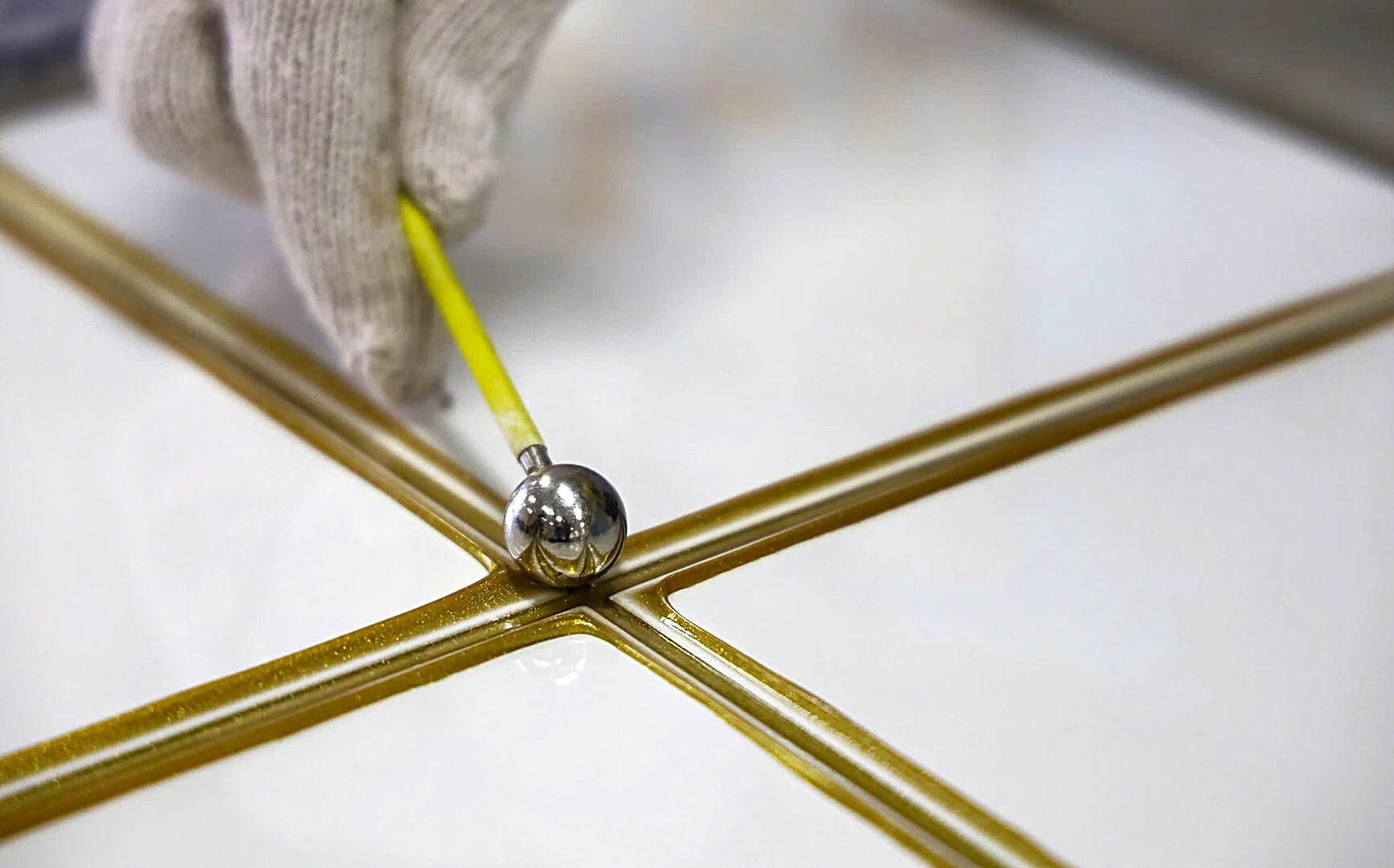 Giá keo epoxy là bao nhiêu